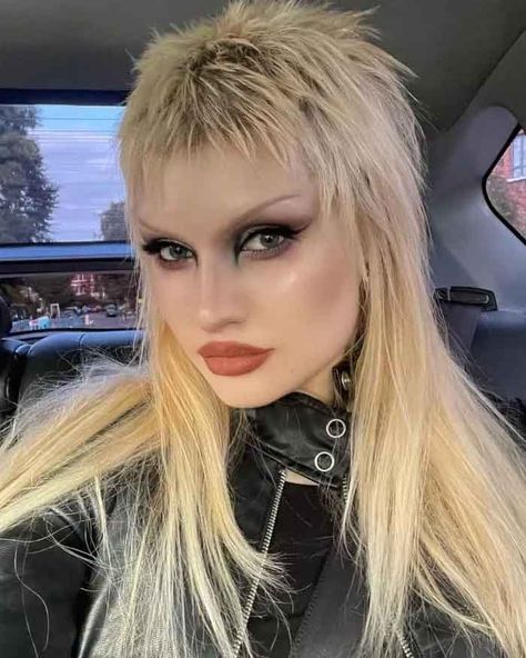 20 Trendy Wolf Cut Hair Ideas for a Chic Hairstyle (2023) Skinhead Haircut, Wolf Cut Hair, Wolf Haircut, Gothic Hairstyles, Punk Hair, Wolf Cut, Texturizer On Natural Hair, Long Hair With Bangs, Sleek Hairstyles