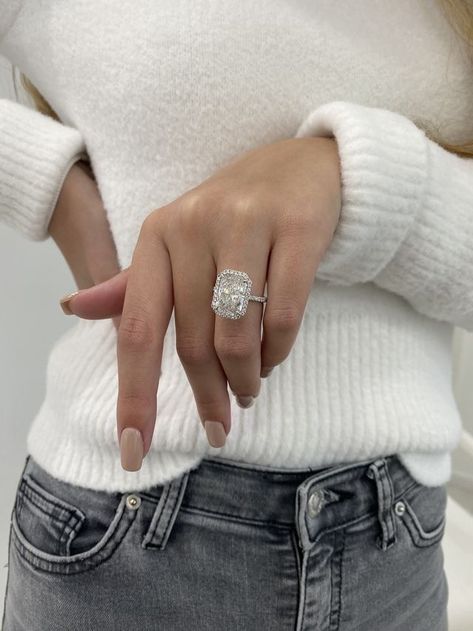 خواتم خطوبة, Big Wedding Rings, Big Engagement Rings, Dream Wedding Ring, Dream Rings, Cute Engagement Rings, Future Engagement Rings, Expensive Jewelry Luxury, Dream Engagement