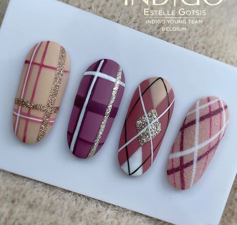 Check Nail Art Designs, Flannel Nail Art, Check Nails, Bohemian Nails, Burberry Nails, Argyle Nails, Plaid Nail Designs, Subtle Nail Art, Funky Nail Designs