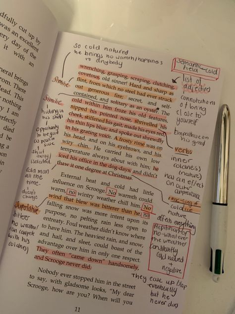 Annotating Notes Aesthetic, Annotating For School, School Book Annotation, A Christmas Carol Book Annotations, Cute Annotations Book, Annotating School Books, Book Aesthetic Annotated, Note Annotations, A Christmas Carol Annotations