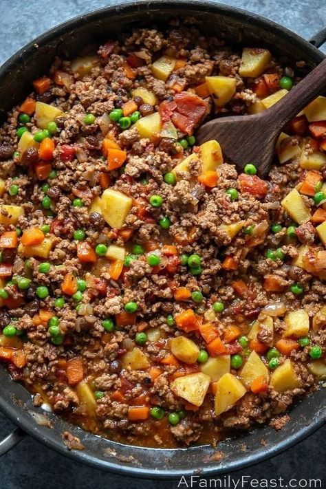 Picadillo Recipe Filipino, Filipino Picadillo, Best Filipino Recipes, Phillipino Food, Beef Picadillo, Easy Filipino Recipes, Picadillo Recipe, Dinner Recipe Ideas, Ground Beef And Potatoes