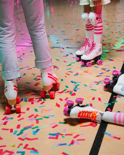 Roller Skates Party, Bubblegum Party Theme, 70s Skate Party, Roller Disco Aesthetic, Roller Skating Rink Aesthetic, 90s Roller Skating, Roller Rink Aesthetic, 70s Roller Rink, Skating Rink Aesthetic