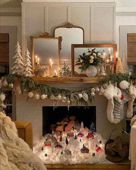 18 Of The Most Absolutely Stunning Christmas Mantel Decor Ideas Toni Marianna, Christmas Dear, Holiday Mantle, Holiday Mantel, Christmas Mantle Decor, Christmas Mantel Decorations, Christmas Mantle, Holiday Sparkle, Christmas Fireplace