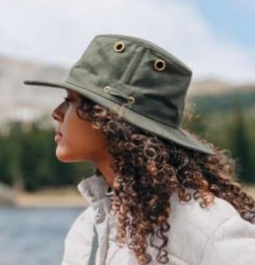 10 Perfect Hiking Hats for Women - Cute, Comfortable - Summer to Winter — Nomads in Nature Outdoorsy Style Summer, Hiking Hats For Women, Summer Hiking Outfit Women, Hiking Hats, Hemp Hat, Tilley Hat, Hat For Summer, Adventure Hat, Outdoorsy Style