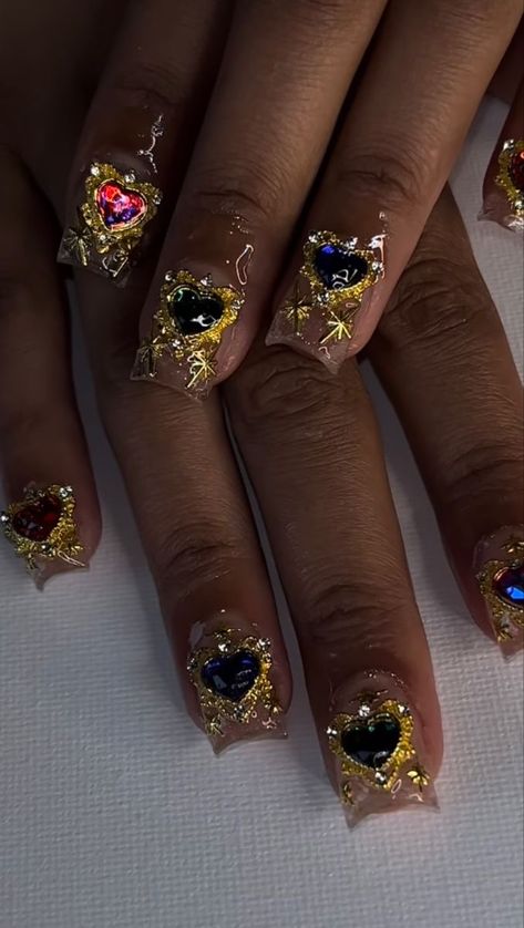 Graduation Short Nails, Short Dope Nails, Birthday Sets Nails, Short Nails With Charms, Exotic Short Nails, Short Exotic Nails, Short Bling Nails, Spring Nail 2023, Nail 2023 Spring