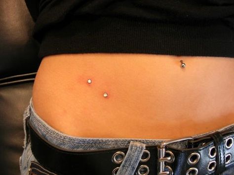 microdermal hip piercing. Freakin cute! Hip Piercings, Hip Piercing, Lose Stomach, Industrial Piercing Jewelry, Belly Fat Diet Plan, Surface Piercing, Bellybutton Piercings, Gold Body Jewellery, Cute Piercings