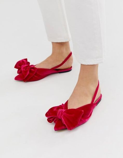 Bye-Bye, Heels! These 21 Fancy Flats Will Be the Talk of Your Next Party Wonderland Fashion, Party Flats, Pointed Ballet Flats, Editorial Shoot, Velvet Shoes, Pink Flats, Velvet Heels, Slingback Flats, Point Shoes