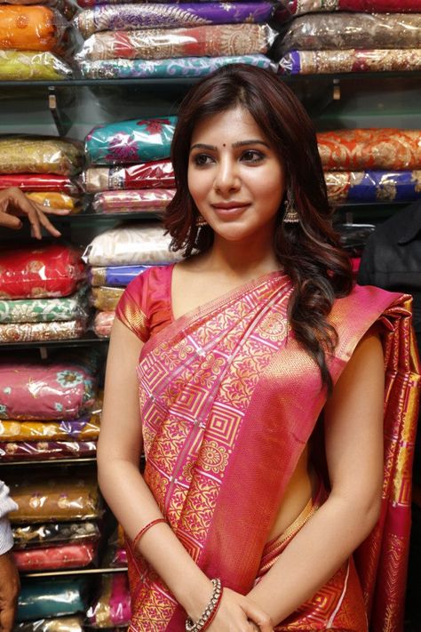 Samantha Saree, Samantha In Saree, Saree Stills, Stylish Saree, Samantha Ruth Prabhu, Samantha Images, Simple Saree Designs, Samantha Ruth, Samantha Photos