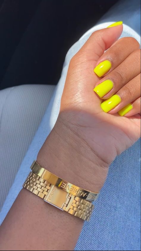 Yellow Natural Nails, Yellow Nails Short, Short Yellow Nails, Summer Manicure Ideas, Yellow Acrylic Nails, Short Coffin Nails Designs, Natural Nails Manicure, Overlay Nails, Simple Gel Nails