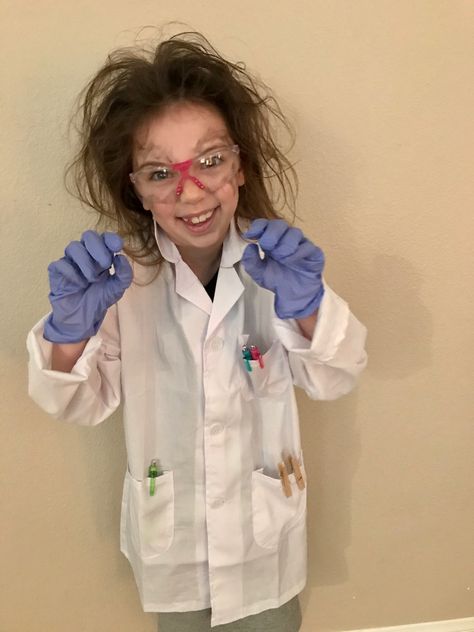 Costume diy Diy Mad Scientist Costume Women, Science Dress, Lab Decorations, Mad Scientist Costume, Science Lab Decorations, Scientist Costume, Career Costumes, Nursery Idea, Science Week