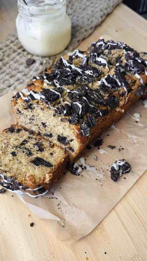 Brown Butter Oreo Banana Bread – The Ultimate Sweet Treat You Can’t Resist! - Munchies By Mallory Monthly Meals, Bread Banana, Banana Bread Ingredients, I Am Hungry, Ultimate Cookies, Bread Shop, Bread Ideas, White Chocolate Chip Cookies, Baking Goods