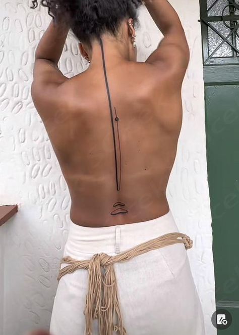 #tattooideas #back #tattoo #tattooaesthetic #minimalist Spine Tattoos Geometric, Back Geometric Tattoos Female, Line On Back Tattoo, Line Tattoo Back Woman, Line Tattoos Black Women, Line Down Spine Tattoo, Abstract Line Back Tattoo, Straight Line Back Tattoo, Fine Line Tattoos For Women Back