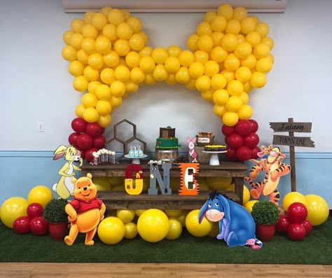 Winnie The Pooh Birthday Party, Pooh Birthday Party, Winnie The Pooh Cake, Ninjago Birthday, Mickey Mouse 1st Birthday, Winnie The Pooh Themes, Pooh Party, Pooh Birthday, Disney Baby Shower