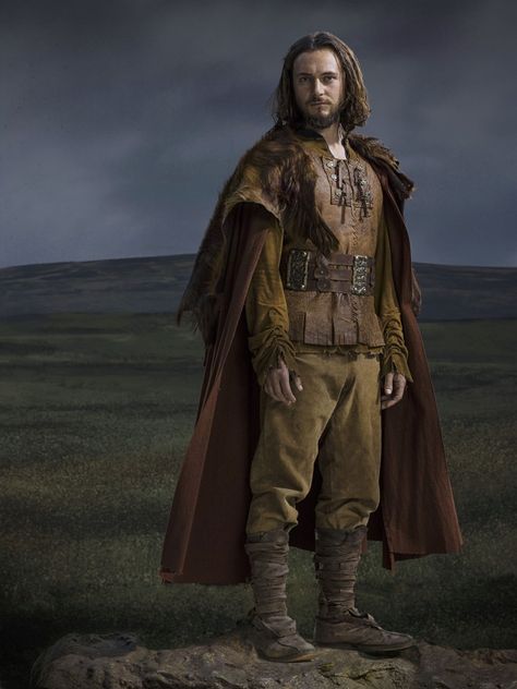 Athelstan -- Think Irish monks.  Think Book of Kells.  Think Lindisfarne Gospels.  At one point during the Dark Ages, there were less than 1,000 literate individuals in the entire western world, and the vast majority of them were Irish. Viking Peasant, Clive Standen, George Blagden, Historical Viking, Vikings Show, Vikings Season, Viking Series, Series Characters, Vikings Tv Series