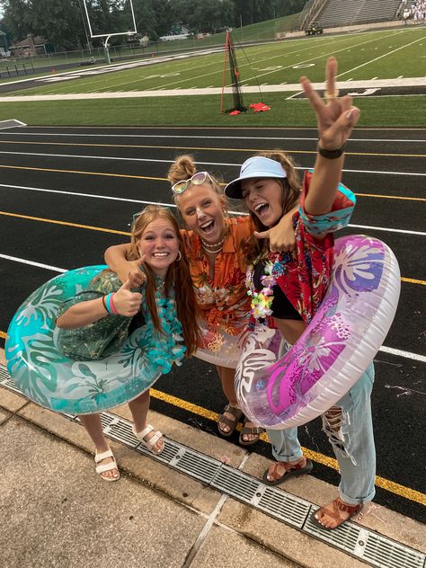 Team Tuesday Spirit Week, Beach Outfit For School Spirit Week, Beach Outfit School Spirit, Beach Sprit Week, Tbt Outfits Spirit Week, Beach Vs Blizzard Spirit Week, Beach Day Outfit School Spirit Week, School Hawaiian Day Outfits, Tropical School Spirit Day