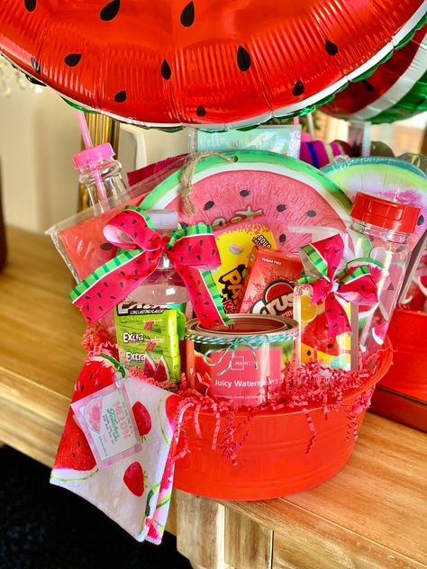 Teacher Appreciation Gift Baskets, Creative Teachers Gifts, Summer Gift Baskets, Watermelon Gift, Handmade Teacher Gifts, Easy Teacher Gifts, Secret Sister Gifts, Teacher Gift Baskets, Best Gift Baskets