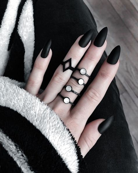 28 Likes, 1 Comments - BLACK LK (@blvck_lk) on Instagram: “Not all girls love pink. Tag a black lover 🖤 ——————————————————————————— 🖤 Follow for more BLACK LK…” Faceted Gemstone Jewelry, Black Moonstone, Gothic Rings, Black Ring, White Moonstone, Silver Stacking Rings, Black Diamond Ring, Black Jewelry, Nails Inspo