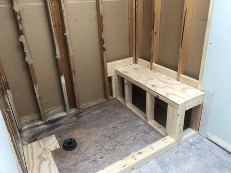 Diy Shower Bench, Cabin Shower Ideas, Shower Bench Built In, Shed Bathroom, Diy Tile Shower, Shower Curb, Tile Walk In Shower, Shower Installation, Extra Work