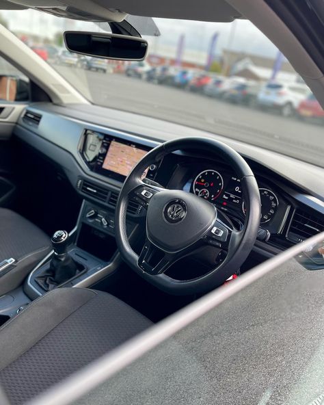 The Volkswagen Polo SE Tech Edition is the perfect city runaround for newer drivers! You get some great features such as Apple Car Play and built in Satellite Navigation. 📲01204828649 💻 https://www.motormatch.com/ #volkswagen #vwpolo #vw #polo #forsale #usedcar #motormatch #carsofinstagram Polo Volkswagen, Vw Polo, Volkswagen Polo, New Drivers, Apple Car Play, Volkswagen, Built In, Cars, Quick Saves