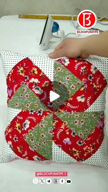 Rihan Khan on Instagram: "How to Make Patchwork Pillow Tutorial  Follow my page Instagram @bilochpuratips2  Follow my page Facebook @bilochpuratips2official .  .  .  .  .  . #sewing #sewingdiy #costura #fashion #bilochpuratips2 #sewinglove #sewingmachine #sewingtutorial #tutorial #rihanshahidkhan #bilochpuratips @rihanshahidkhan" Sewing Pillows Ideas, Big Block Quilts, Applique Pillows, Costura Fashion, Pillow Crafts, Page Instagram, Pillow Tutorial, Patchwork Cushion, Applique Quilting