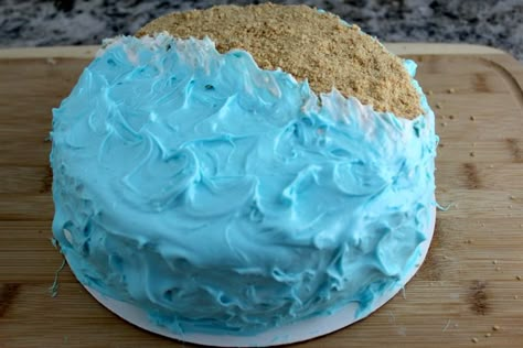 Fun In The Sun Beach Cake - make frosting light blue but save some white Beach Birthday Cake, Beach Theme Birthday, Moana Birthday Cake, Pool Party Cakes, Beach Themed Cakes, Beach Cake, Ocean Cakes, Cakes To Make, Beach Cakes