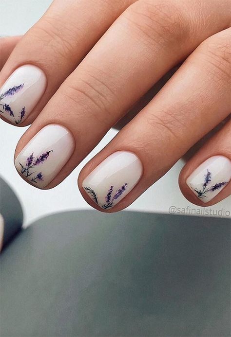 Milky Nails, Nail Painting, Flower Nail Designs, Her Nails, Classic Nails, Short Nail, Short Nail Designs, Vogue Russia, Floral Nails