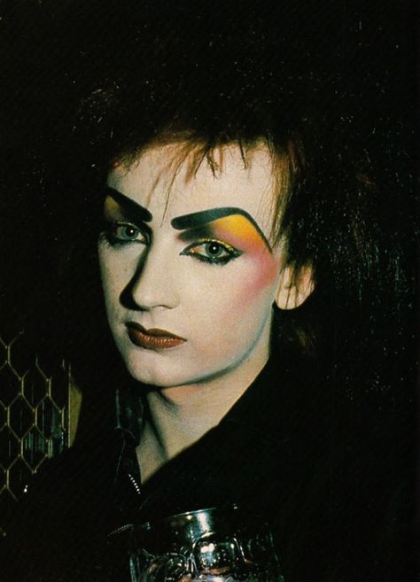 30 Flamboyant Photos of Boy George at the Height of His Fame During the 1980s ~ Vintage Everyday 1980s Makeup, Blitz Kids, Look 80s, Pierrot Clown, 80s Goth, Goth Christmas, 80s Makeup, Drag Make-up, 80s Punk