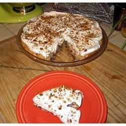 Pecan Delight Pie, Pecan Delight, Ritz Cracker Recipes, Chocolate Peanut Butter Pie, Pie Tin, Ritz Crackers, Köstliche Desserts, Whipped Topping, Popular Recipes