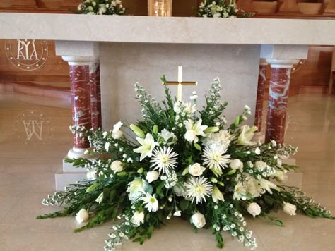 Church Arrangement Easter Church Flowers, Alter Flowers, Easter Floral Arrangement, Church Wedding Flowers, Easter Flower Arrangements, White Flower Arrangements, Altar Arrangement, Altar Flowers, Large Flower Arrangements