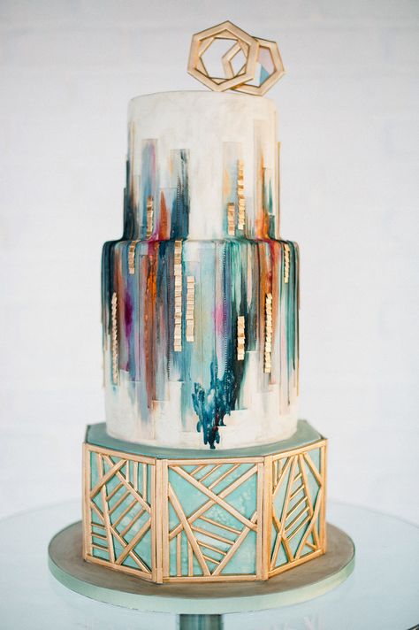 This awesome geometric cake with gold accents. | 25 Incredibly Beautiful Wedding Cakes That Won 2015 Art Deco Wedding Cake, Super Torte, Torte Creative, Geometric Cake, Art Deco Cake, Jewel Tone Wedding, Tiered Cake, Wedding Cake Inspiration, Beautiful Wedding Cakes