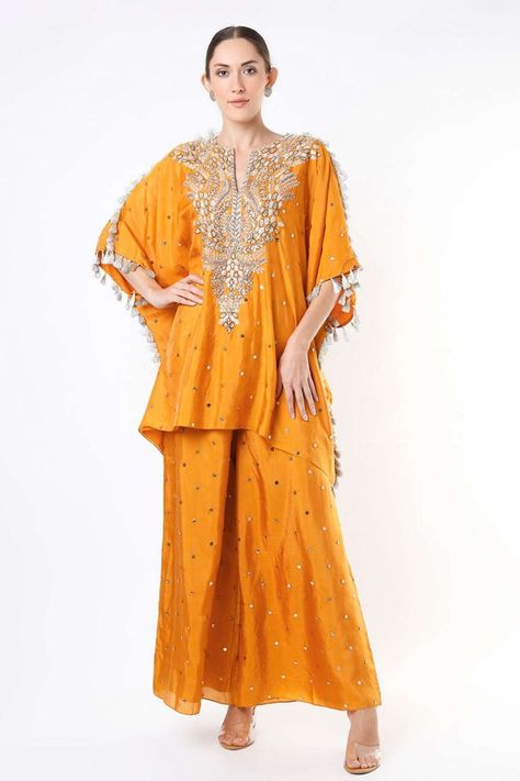 Orange Kaftan, Blouse Pattern Free, Kaftan Set, Kaftan Pattern, Mukaish Work, Kaftan Styles, Zardosi Embroidery, Payal Singhal, Embroidered Kaftan