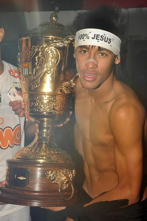 Young Neymar, Neymar Football, Soccer Guys, Soccer Boys, Soccer Pictures, Neymar Jr, Soccer Players, Cristiano Ronaldo, Football Players