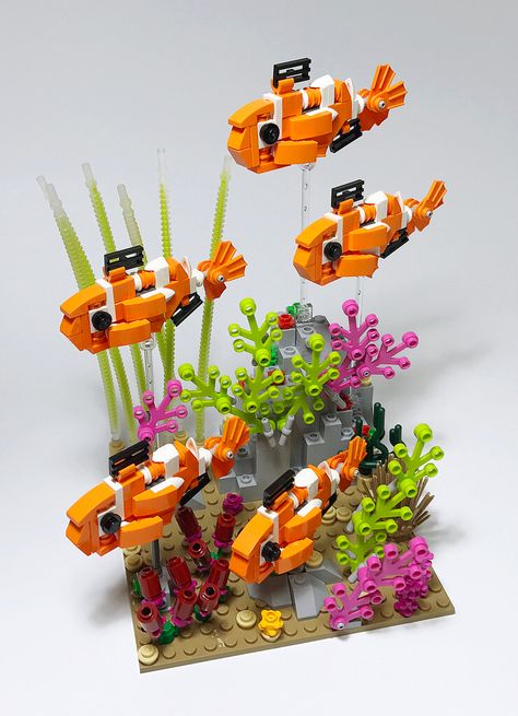 LEGO Coral reef-04 Lego Underwater, Blue Sea Creatures, Lego Fish, Lego Zoo, Habitat Project, Lego Diorama, Lego Robotics, Interior Videos, Lego Brickheadz