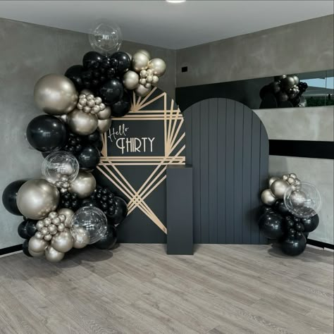 Gatsby 30th 🪩 Backdrop 40th Birthday, Casablanca Party, New Years Decor, 81st Birthday, Birthday Party Props, My Twenties, Decor Backdrop, 18th Birthday Cake, Great Gatsby Party