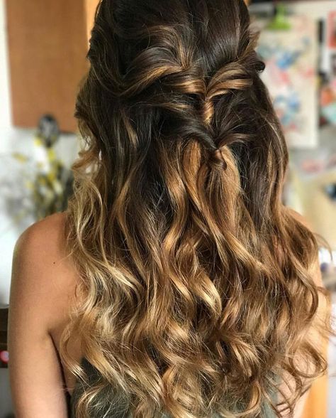 Alternative Bridesmaid Hair, Midsummer Nights Dream Hair, Alternative Bridesmaid, Ball Hair, Fall Shows, Ball Hairstyles, Midsummer Nights Dream, Dream Hair, Bridesmaid Hair