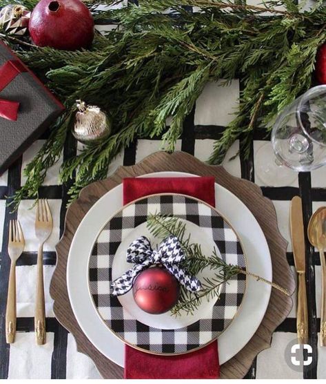 Church Table, Natal Country, Businesses Ideas, Christmas Table Setting, Tafel Decor, Wreaths Christmas, Christmas Tablescape, Table Scapes, Holiday Tablescapes