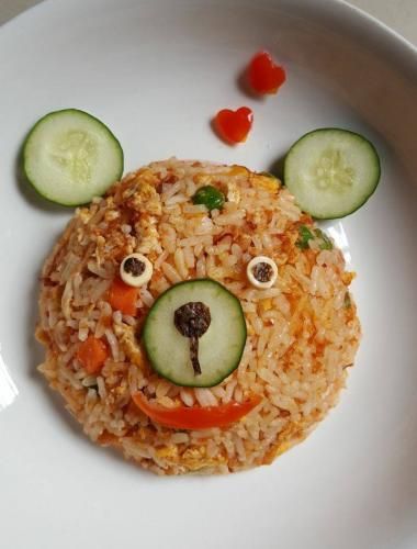 Simple Fried Rice, Decorações Com Comidas, Food Art For Kids, Food Carving, Easy Food Art, Food Garnishes, Food For Kids, Funny Food, Toddler Food