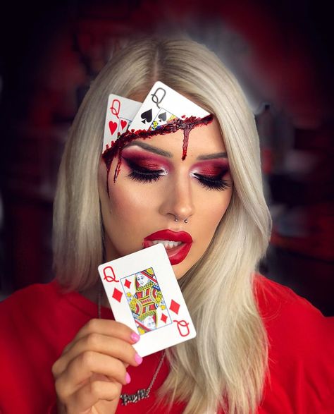 Queen Of Hearts Halloween Makeup Scary, Queen Of Hearts Scary Makeup, Scary Queen Of Hearts Costume, Queen Of Heart Makeup, Queen Of Hearts Makeup Halloween, Alice In Wonderland Halloween Makeup, Gothic Queen Of Hearts, Queen Of Hearts Halloween Makeup, Cinema Makeup