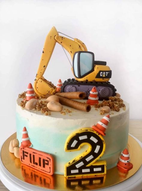 2 Year Construction Birthday Cake, 2nd Birthday Construction Cake, Construction 1st Birthday Cake, Escavatore Birthday Cake, Jcb Cake Design, Escavator Cakes For Boys, Escavatore Cake, Construction Birthday Cake Boys, Excavator Cakes For Boys