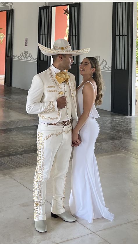 Mariachi Suit Wedding, Mexican Wedding Groom Suit, Charro Suit Wedding, Charro Groom, Mariachi Outfit Men, Mexican Wedding Groom, Mexican Groom Attire, White Charro Suit, Charro Wedding Dress