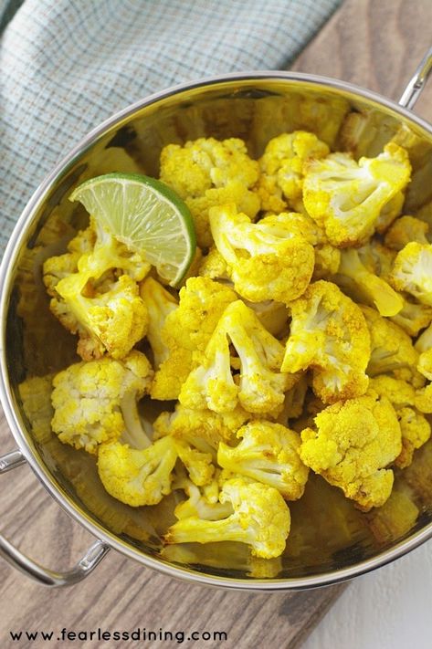 Tumeric Cauliflower, Indian Cauliflower Recipes, Easy Roasted Cauliflower, Cauliflower Side Dish, Cauliflower Tortillas, Gluten Free Recipes Side Dishes, Roasted Cauliflower Recipes, Healty Dinner, Popular Side Dishes