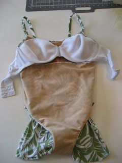 Diy Bathing Suit, Diy Drapes, Swimsuit Bra, Sewing Swimwear, Sewing Bras, Diy Swimsuit, Diy Bra, Swim Bra, Swimwear Pattern