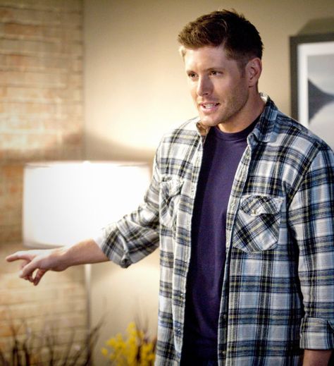 MOSTLY JENSEN ACKLES Supernatural Season 9, Supernatural Bloopers, Supernatural Tattoo, Supernatural Imagines, Supernatural Wallpaper, Supernatural Dean Winchester, Supernatural Quotes, Supernatural Memes, Supernatural Dean