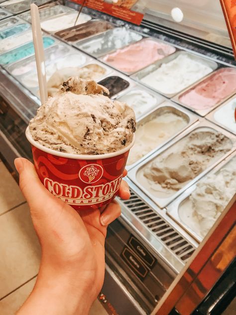 Coldstone Ice Cream Aesthetic, Coldstone Ice Cream, Elizabeth Core, Ice Cream Aesthetic, Food Bar, Yummy Ice Cream, Birthday Trip, Cream Aesthetic, 17th Birthday