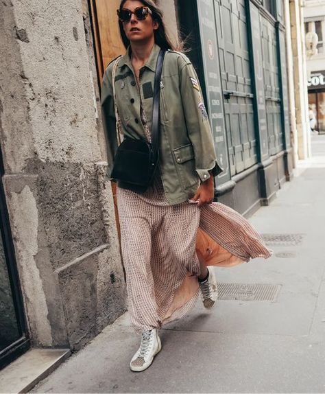 Polish Street Style Magazine on Instagram: "French ladies" Italian Street Style, Street Style Magazine, Italian Fashion Street, Italian Street, Style Magazine, French Women, Fashion Magazine, Trench Coat, Street Style