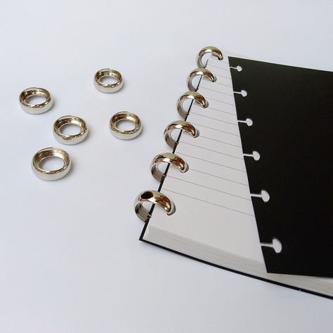 Book Rings, Leaf Book, Binding Supplies, Book Binding Diy, Binder Rings, Book Binder, Diy Notebook, Diy Rings, Circle Ring