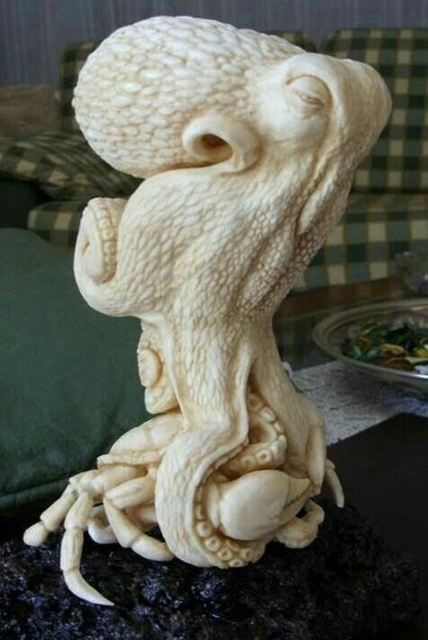 Crab Sculpture, Octopus Sculpture, Octopus Squid, Octopus Tattoos, Rare Features, Motif Art Deco, Octopus Art, Bone Carving, Pastry Chef