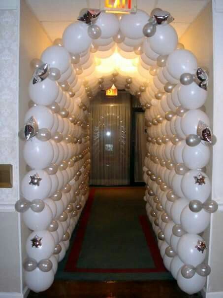 Balloon Archway Entrance, Balloon Walkway, Balloon Tunnel, Balloon Archway, Balloon Hacks, Balloon Arch Decorations, Balloon Arches, Diy Balloon Decorations, Diy Birthday Party