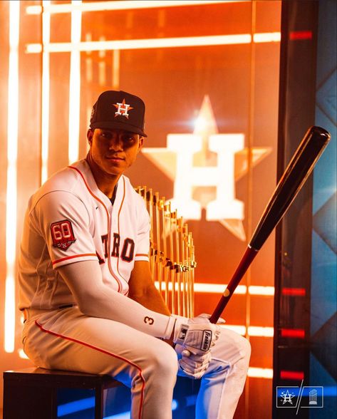 Jeremy Pena, Hot Baseball Players, Astros Game, Baseball Wallpaper, Houston Astros Baseball, José Altuve, Astros Baseball, Baseball Pictures, Baseball Boys