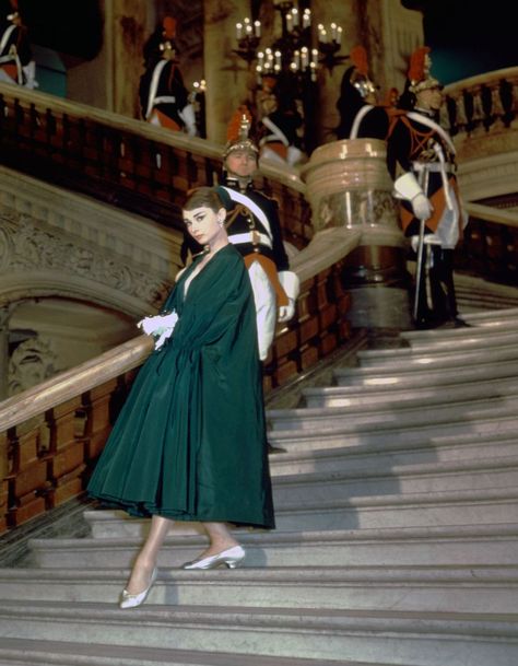 Audrey Hepburn Givenchy, Funny Face 1957, Audrey Hepburn Hair, Audrey Hepburn Photos, Givenchy Dress, Audrey Hepburn Style, Stephane Rolland, Pixie Pants, Green Gown